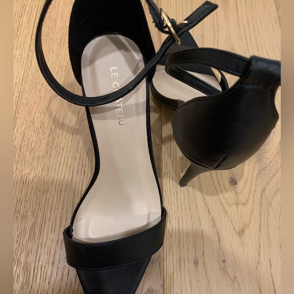 black stilettos BNWOT. 4.5 inch heel. - Picture 4 of 5